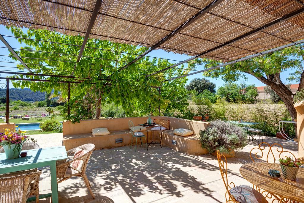 Couette-café Clos Bb 3*